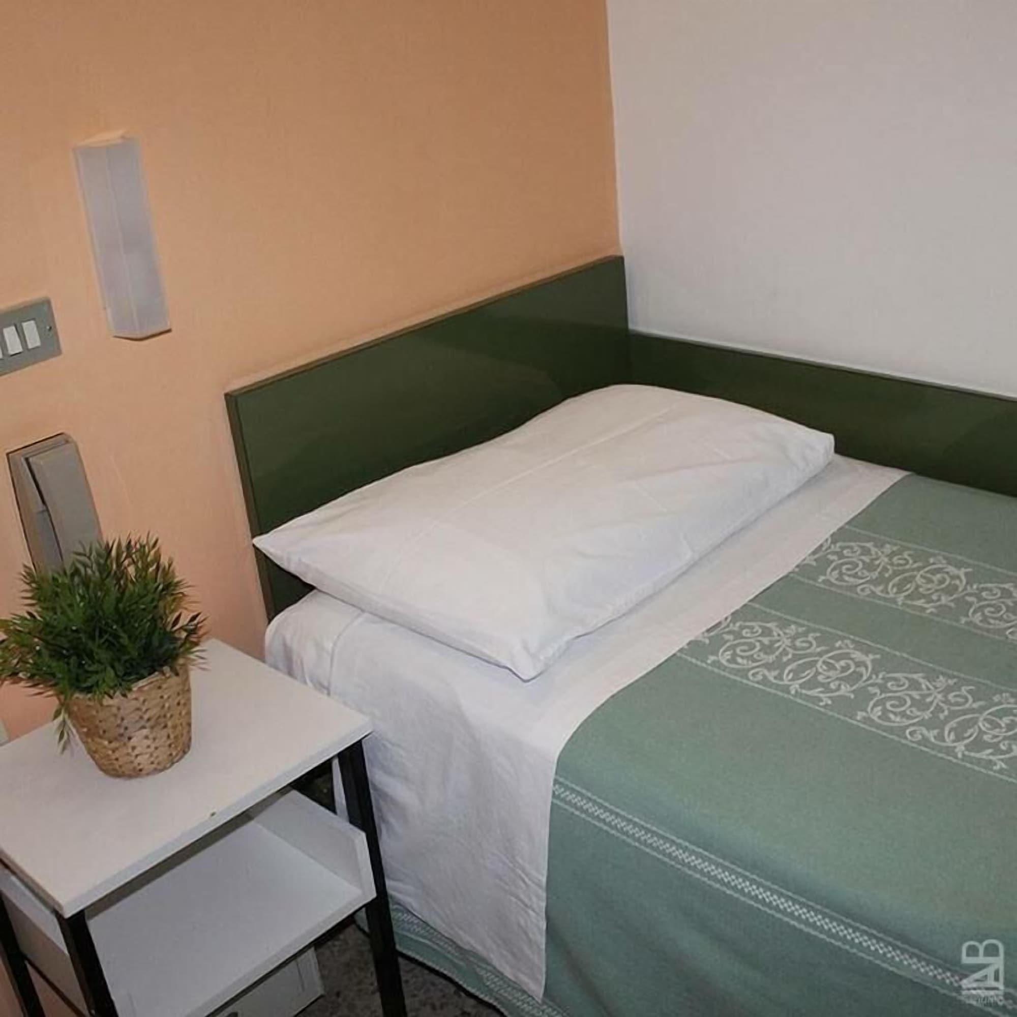 Hotel Nova Dhely Rimini Exterior photo