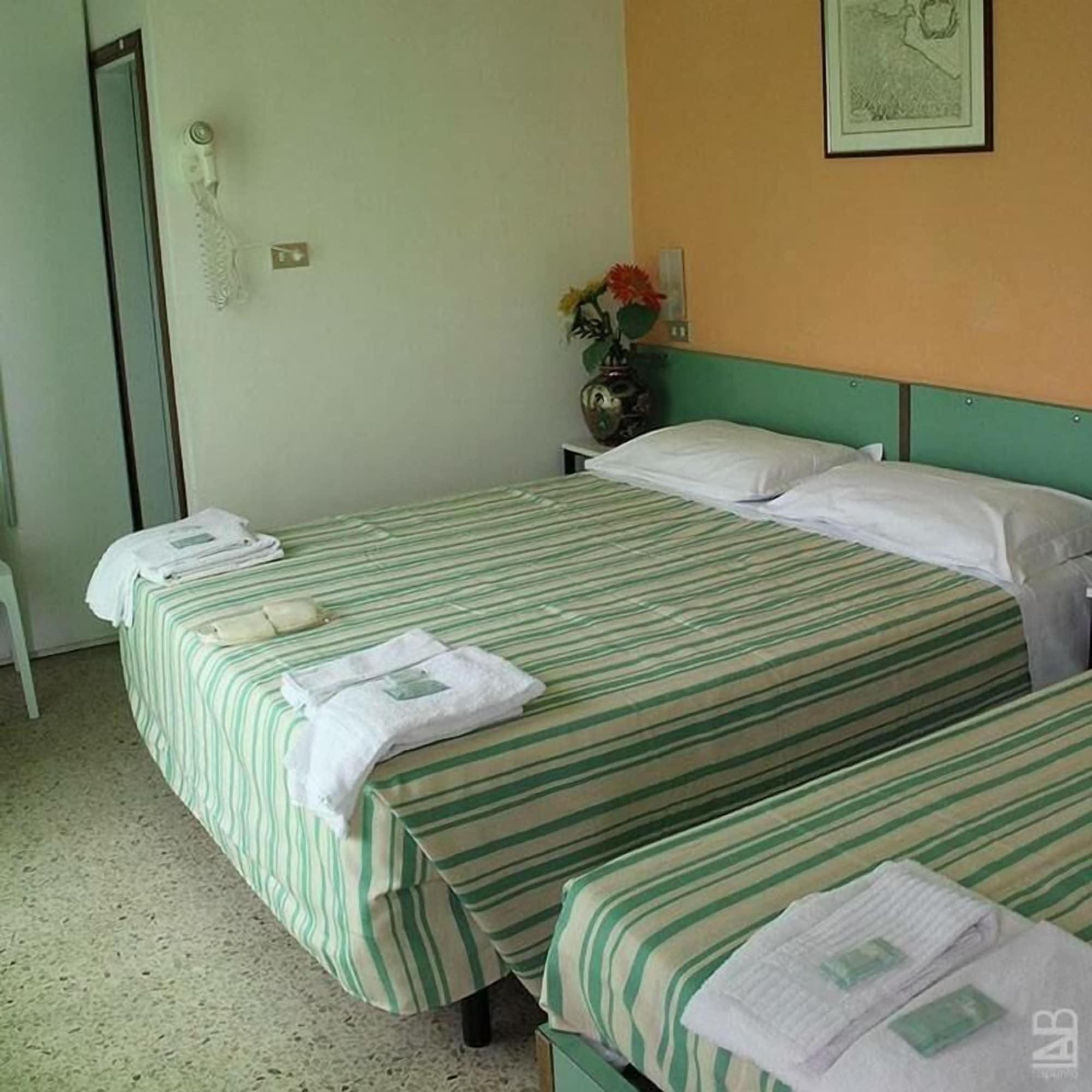 Hotel Nova Dhely Rimini Exterior photo