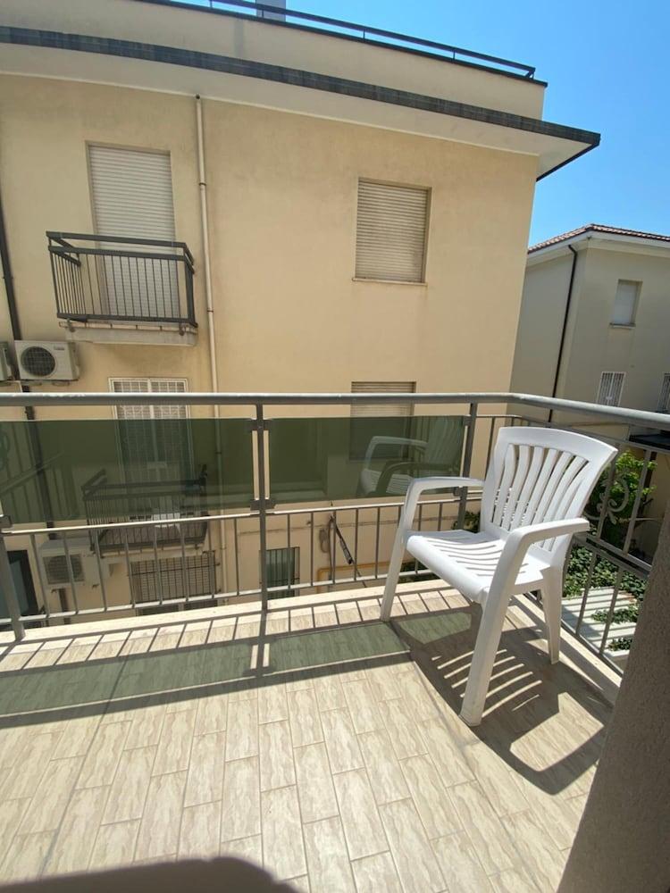 Hotel Nova Dhely Rimini Exterior photo