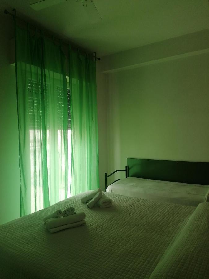 Hotel Nova Dhely Rimini Exterior photo